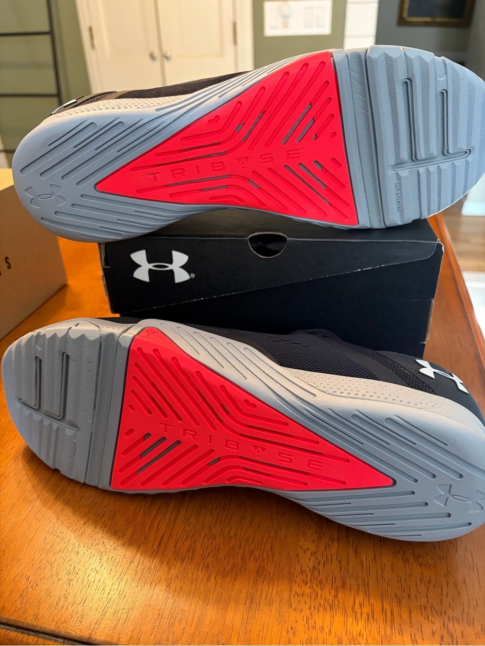 Under Armour Men’s Black and Red Training Shoes NWB Tribase Reign 2 - Picture 4 of 5